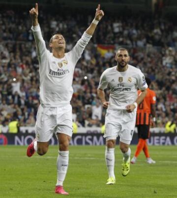 2-0. Cristiano Ronaldo celebró el segundo gol conseguido de penalti.