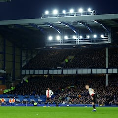 Everton, sin Yerry Mina, pierde y se complica en zona de descenso