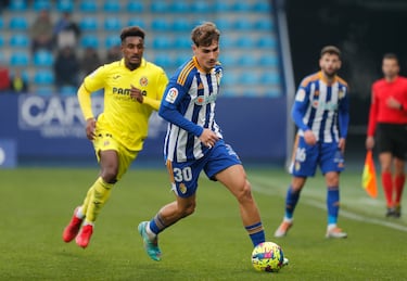 Vallejo se lo guisó y Vallejo se lo comió. El centrocampista de la Ponferradina marcó el tanto que igualaba momentáneamente el partido con el Villarreal B, tras una larga carrera. Después de internarse en el área, definió con pierna izquierda ante la salida de Iker Álvarez.