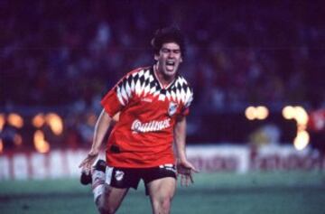 Marcelo Salas anotó cinco veces jugando por River Plate en Copa Libertadores, en sus dos etapas en el club argentino.