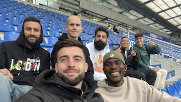 Jugadores de la primera plantilla apoyan a las Gloriosas.