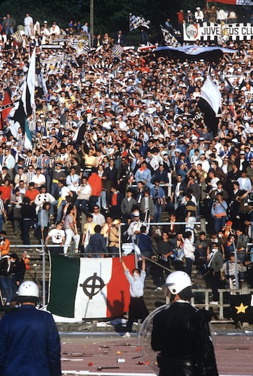 En enero de 1985 ambos equipos se midieron en la Supercopa de Europa, con victoria de la Juventus de Michel Platini. Meses después, los aficionados y jugadores del Liverpool querían la revancha deportiva. 