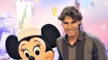 Nadal y Minnie, en Dysneiland.