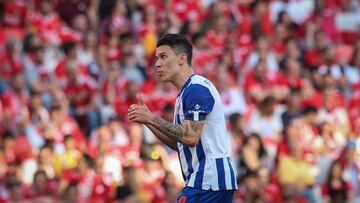 Lisbon (Portugal), 07/04/2023.- FC Porto player Matheus Uribe celebrates after scoring the 1-1, during the Portuguese First League soccer match, between SL Benfica and FC Porto, at Luz stadium in Lisbon, Portugal, 07 April 2023. (Lisboa) EFE/EPA/TIAGO PETINGA
