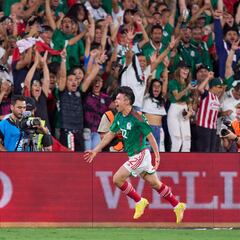 México derrotó a Perú en partido amistoso