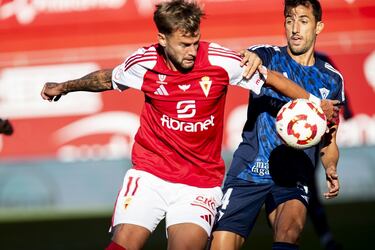 El Marbella resiste y el Murcia salva el liderato