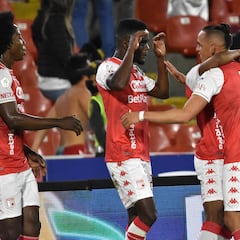 Santa Fe golea a Jaguares y sigue con opción de clasificar