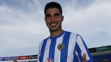 <b>FELIZ. </b>Sergio Díaz, ayer, tras ser presentado como nuevo jugador del Hércules por dos temporadas.