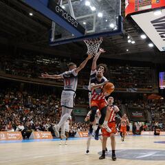 El Leyma Coruña gana, pero pierde a Thompkins