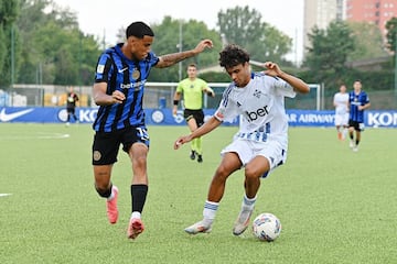 Álex Pérez, con el filial del Inter.