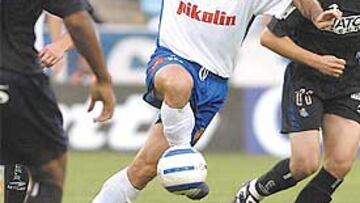 <b>RETORNO.</B> Javi Moreno, que regresa a Soria, liderará la delantera del Real Zaragoza.