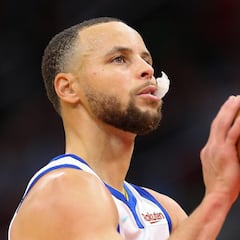 Curry surpasses Bryant's points milestone as Warriors win again