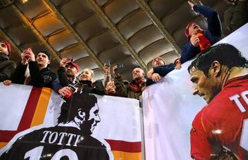 AS Roma vs Shakhtar Donetsk - Stadio Olimpico, Rome, Italy - March 13, 2018 AS Roma fans inside the stadium before the match