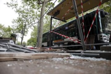 Los numerosos incidentes en la celebración del título de liga conseguido por el PSG dejan cuantiosos destrozos en la capital francesa.