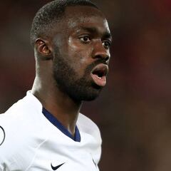 El panorama de Mourinho con Davinson en la defensa