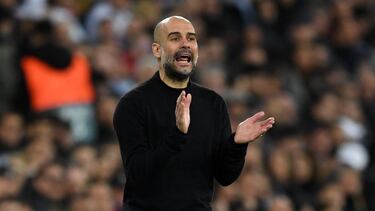Pep Guardiola durante un partido.