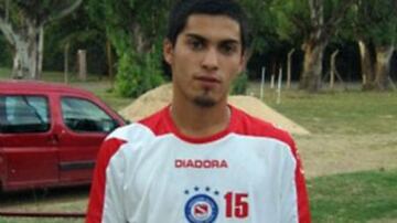 El zurdo que hoy se luce en Fernández Vial estuvo en Argentinos Juniors, donde no pudo consolidarse.