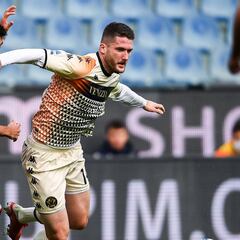 Johan Vásquez fue titular en el juego entre Genoa y Venezia