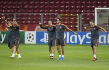 Entrenamiento del Real Madrid en Estambul, previo al partido de Champions contra el Galatasaray en el Ali Sami Yen Arena