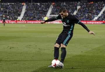 0-1. Theo Hernández centró desde la banda izquierda para que Marco Asensio marcara el primer gol.