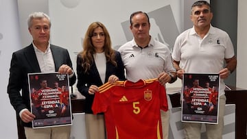 Presentación del partido Leyendas España en Villanueva de la Serena.