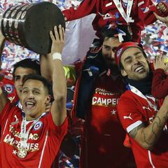 Hace 20 años el campeón de América sale del grupo de Chile