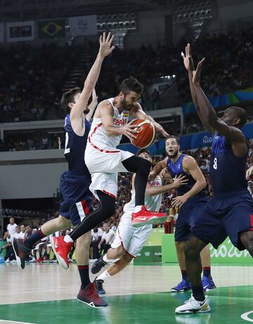 Navarro fue uno de los integrantes que representó al baloncesto español en la delegación que viajó a Río de Janeiro en los Juegos Olímpicos de 2016. España consiguió traerse el bronce.
