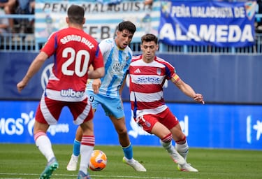 El M¨¢laga acelera: Dani S¨¢nchez e Izan Merino, atados