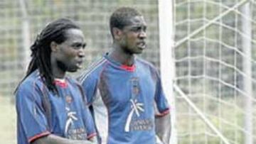 <b>JUNTOS DE NUEVO. </b>Riga y Kapo se 'picaron' con una tanda de penaltis y pusieron la nota de humor de ayer.