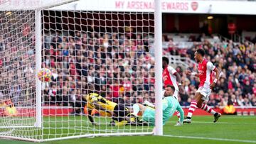 07 November 2021, United Kingdom, London: Watford goalkeeper Ben Foster looks on as Arsenal's Bukayo Saka scores a goal, before it is later overruled for offside, during the English Premier League soccer match beteen Arsenal and Watford at the Emirat