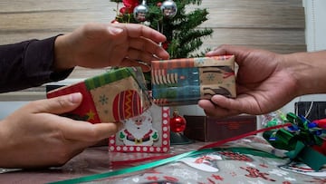 Las más fabulosas apps para intercambios navideños este 2024 según la IA