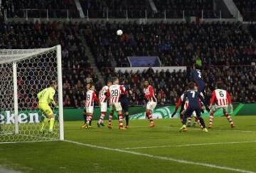 Secuencia del gol anulado a Godín