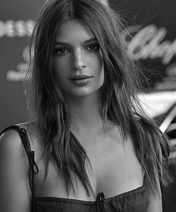 Su foto con estilo franc¨¦s pareci¨® gustarle a Emily Ratajkowski, por lo que repiti¨®