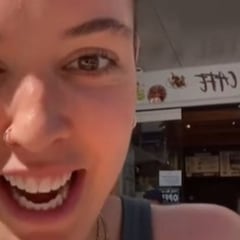 Vende sus champús hechos a mano en un parque de Australia, se le acerca una compradora a preguntar la nacionalidad y el negocio se rompe por el patriotismo