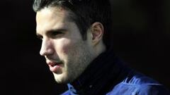 Van Persie sólo dejaría el Arsenal por Madrid o Barça