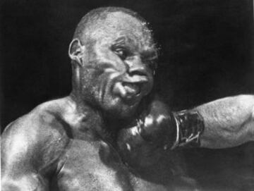 Joe Walcott vs Rocky Marciano.