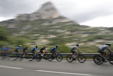 El pelotón durante la tercera etapa del Tour de Francia 2020. 