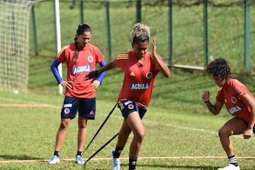 La Selección Colombia Femenina tuvo su primer entrenamiento en campo en la sede de Deportivo Cali previo al debut en Copa América Femenina ante Paraguay