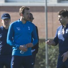 Harry Kane desvela que fue a casa de Pochettino a consolarle