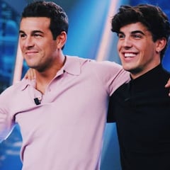 Óscar Casas comparte por primera vez una imagen de sus padres