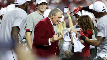 El due&ntilde;o de Atlanta Falcons, Arthur Blank, llevar&aacute; a todos sus empleados a la Super Bowl en Houston.