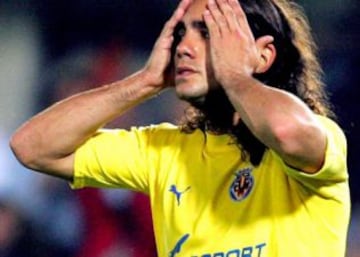 El 2006 Pellegrini sacó a Sorín del Villarreal. Un años después los haría con Riquelme. A diferencia del volante en todo caso, Sorín siempre ha hablado bien del técnico.