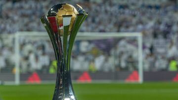 El trofeo del Mundial de Clubes, en el Bernab¨¦u.