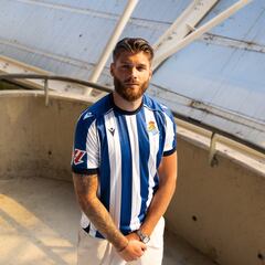 Oficial: Duje Caleta-Car, primer refuerzo de la Real Sociedad para la 2025-26