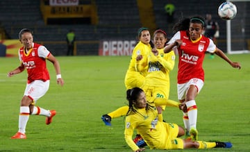 Las Leonas golearon ante 10.000 aficionados que llegaron a El Campín.