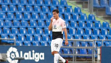 Bernardo Espinosa of Espanyol see the red card during the spanish league, LaLiga, football match played between Getafe CF and RCD Espanyol de Barcelona at Coliseum Alfonso Perez Stadium on June 16, 2020 in Getafe, Madrid, Spain. The Spanish La Liga is res