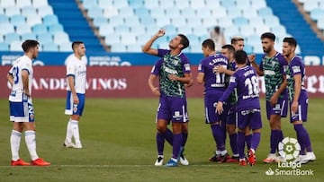 El Málaga desnuda al Zaragoza