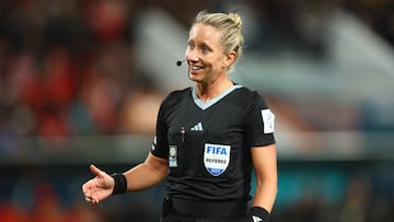 Soccer Football - FIFA Women’s World Cup Australia and New Zealand 2023 - Round of 16 - France v Morocco - Hindmarsh Stadium, Adelaide, Australia - August 8, 2023  Referee Tori Penso REUTERS/Carl Recine