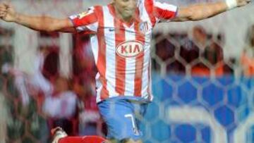 <b>PLETÓRICO. </b>Diego Forlán, vigente 'Pichichi' y 'Bota de Oro'.
