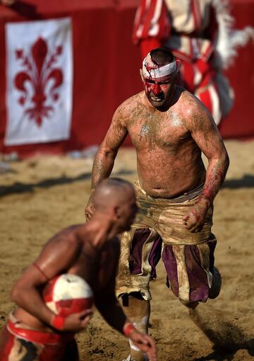 Las imágenes más salvajes del Calcio Storico Fiorentino